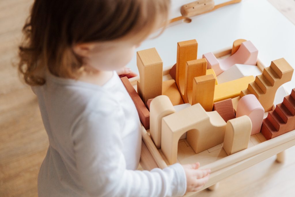 9 Best Sensory Toys and Gift Ideas for Autistic and Bling Children